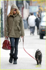 Sienna Miller a Bess